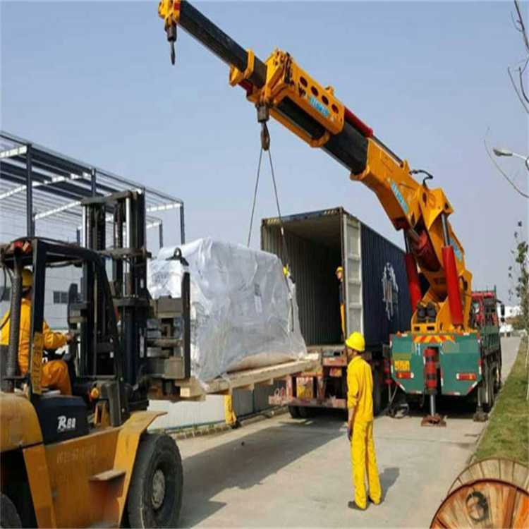 泸定吊车租赁价格、流程、安全标准全解析，快速解决施工难题